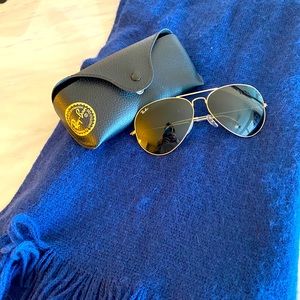 Black/gold aviator Ray Ban and H&M navy scarf